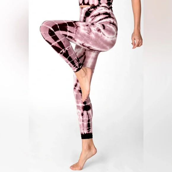 Nikibiki Spiral Tie Dye Leggings | One Size - Picture 9 of 9